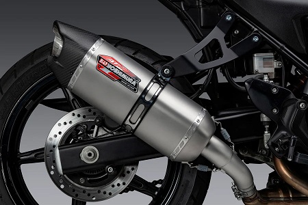 Yoshimura 11670BM522 AT2 Street Series Slip-On - Stainless Steel Natural